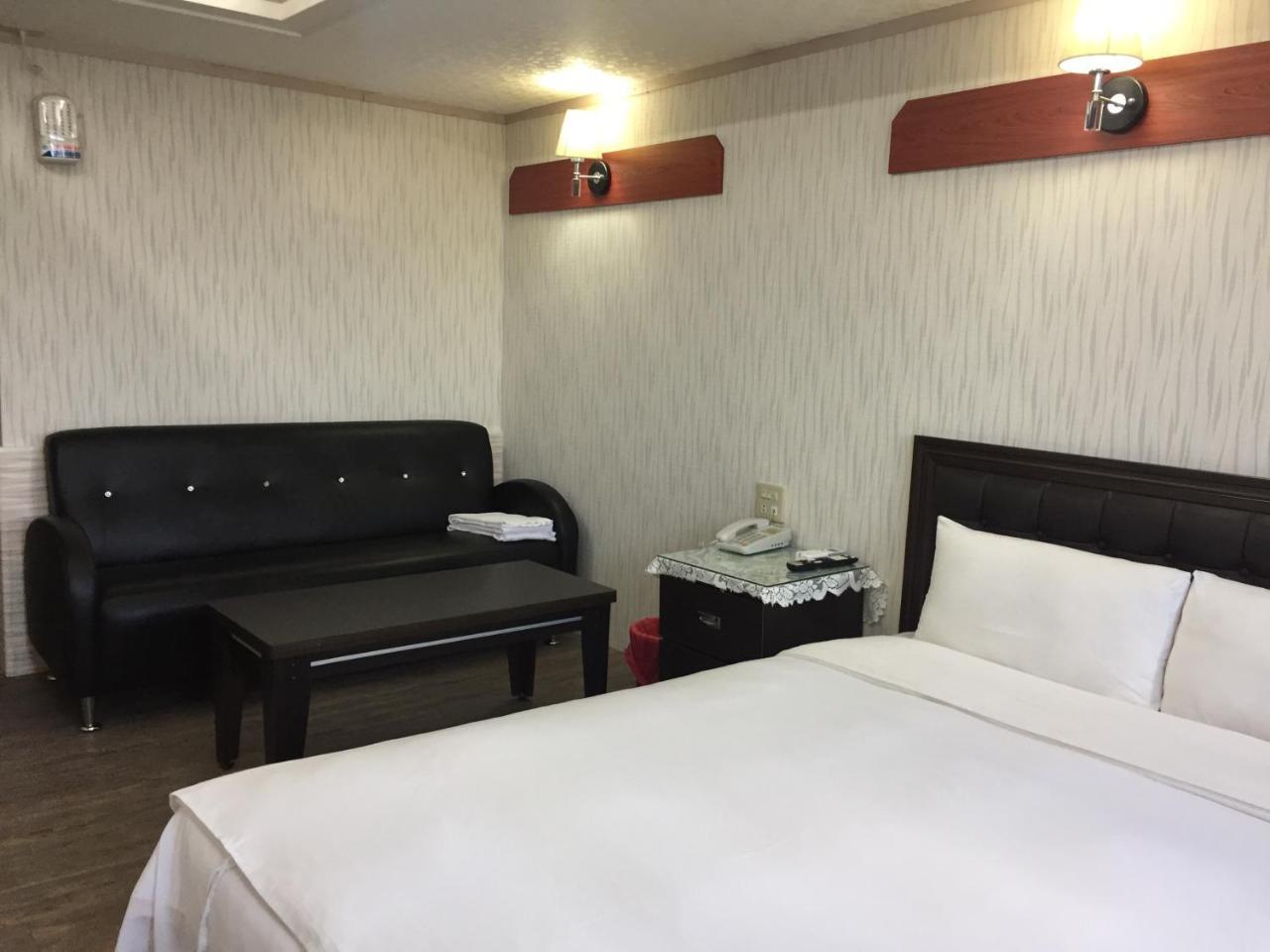 King Lo Tung Hotel Luodong Exterior foto